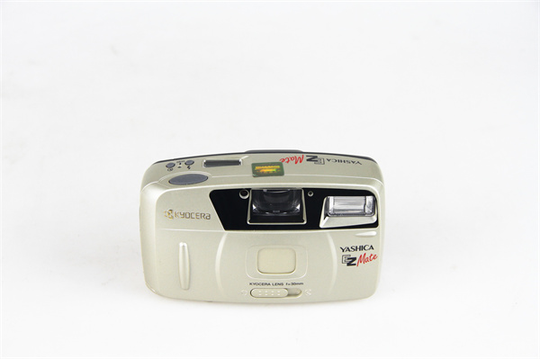YASHICA EZ mate相机  捐赠者：郑一龙.jpg